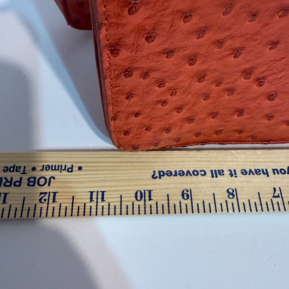 London Fog Pink Ostrich Faux Leather Crossbody Bag - Picture 12 of 12